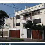 Departamento en el centro de San Borja (Rubens)